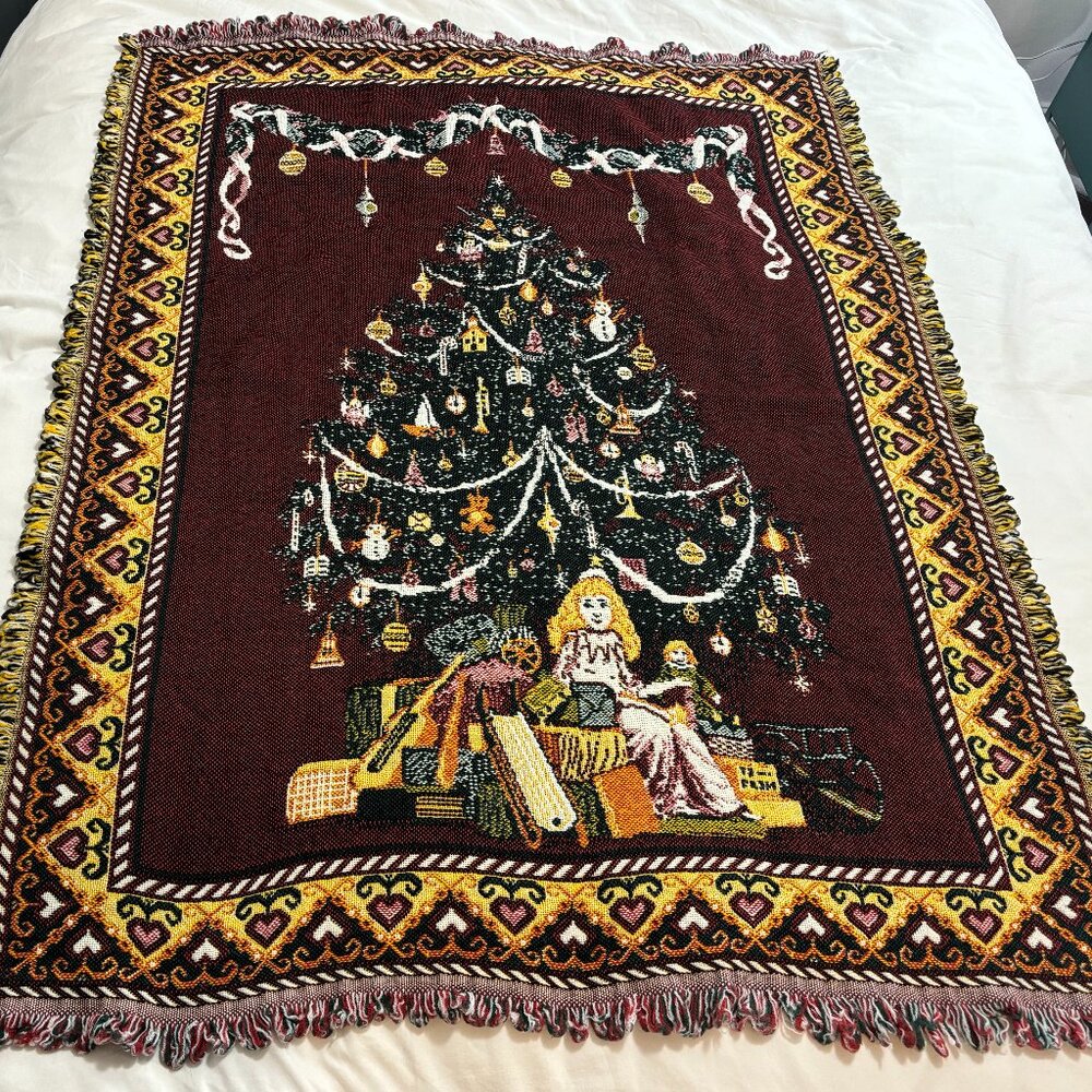 Crown Crafts Christmas Tree & Gifts Tapestry Throw Blanket, 42 "x 54"